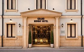 Grand Midway Hotel